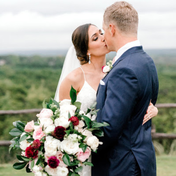 Meet your Posher, Sarah - Picture 1 of 1